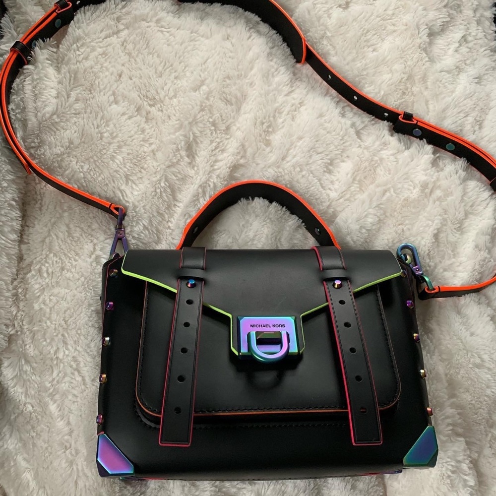 Michael Kors Manhattan Satchel NWOT